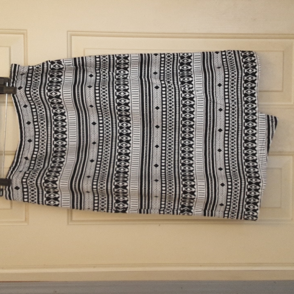 Cato midi skirt size small geometric pattern